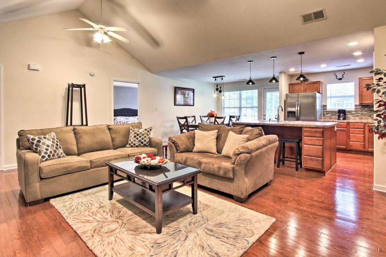 Home With Community Pool - 2 Miles To The Island! Pigeon Forge Exteriör bild