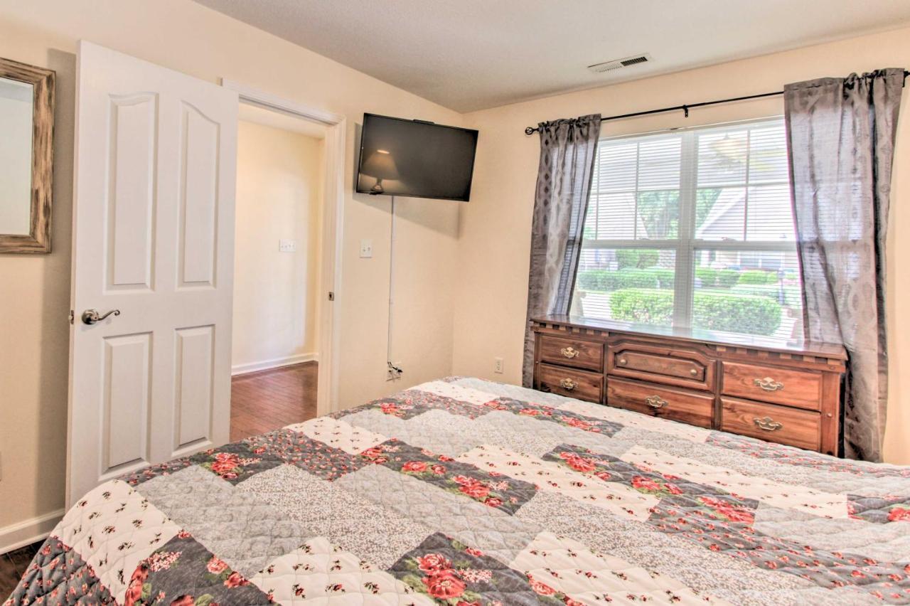 Home With Community Pool - 2 Miles To The Island! Pigeon Forge Exteriör bild