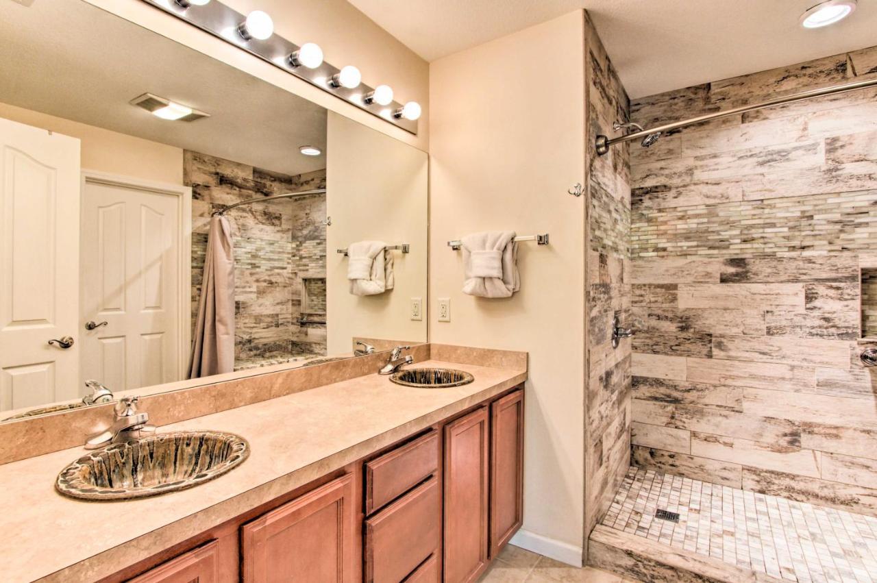 Home With Community Pool - 2 Miles To The Island! Pigeon Forge Exteriör bild