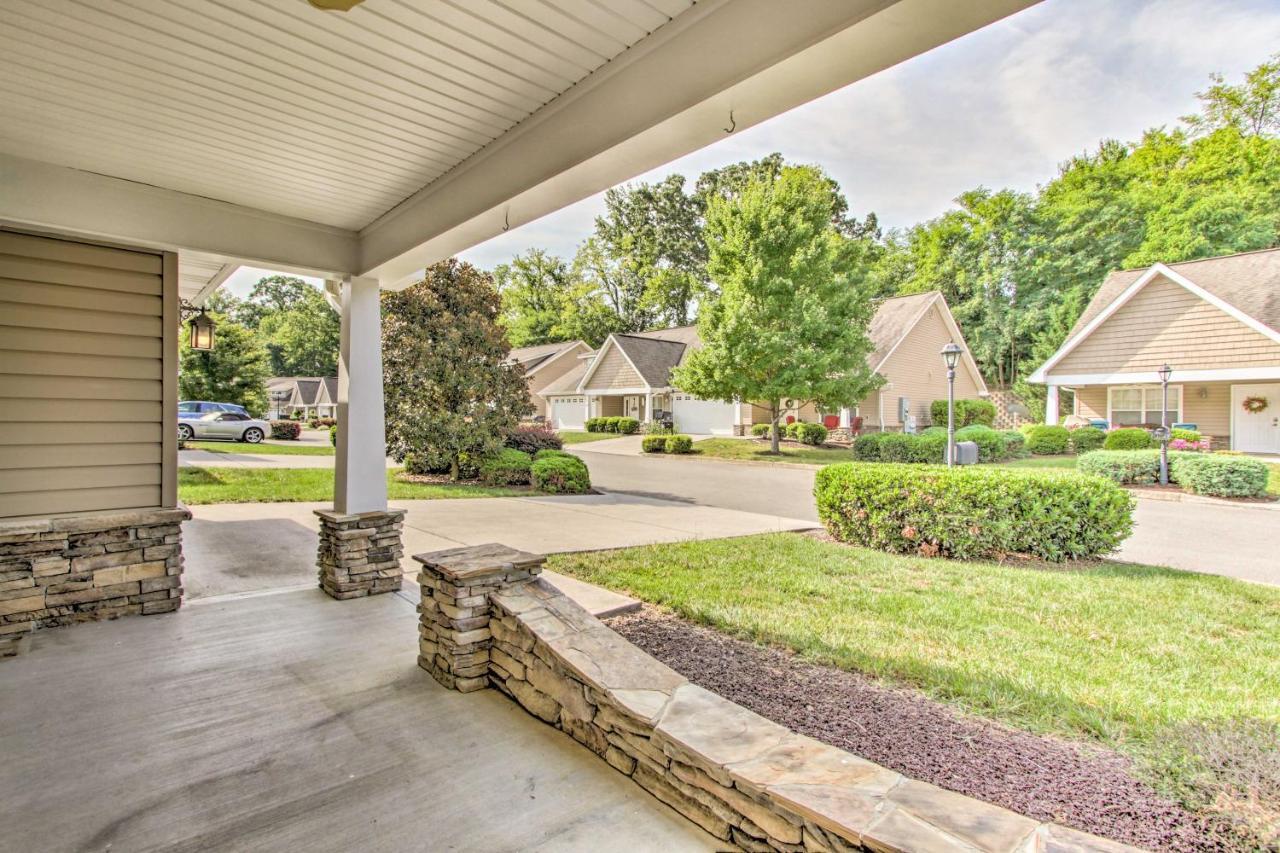 Home With Community Pool - 2 Miles To The Island! Pigeon Forge Exteriör bild