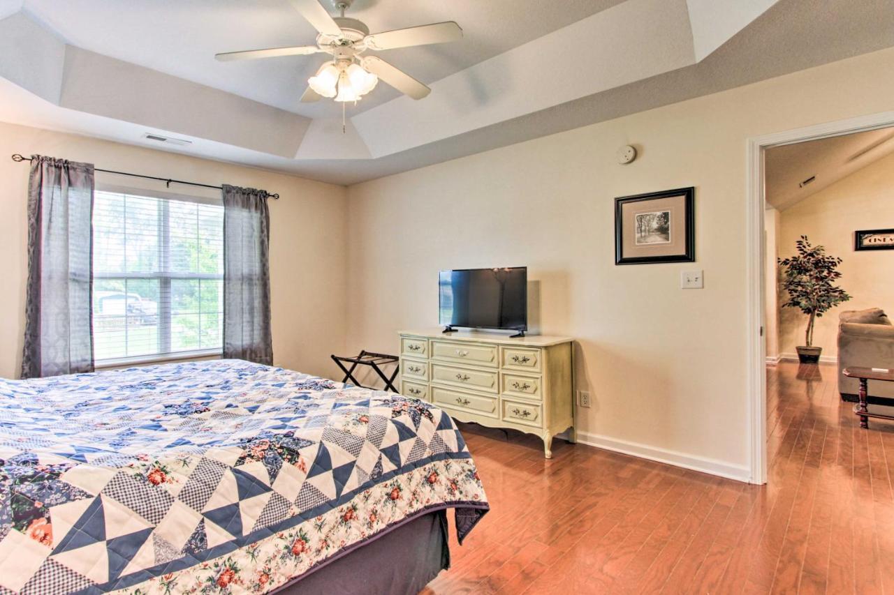 Home With Community Pool - 2 Miles To The Island! Pigeon Forge Exteriör bild