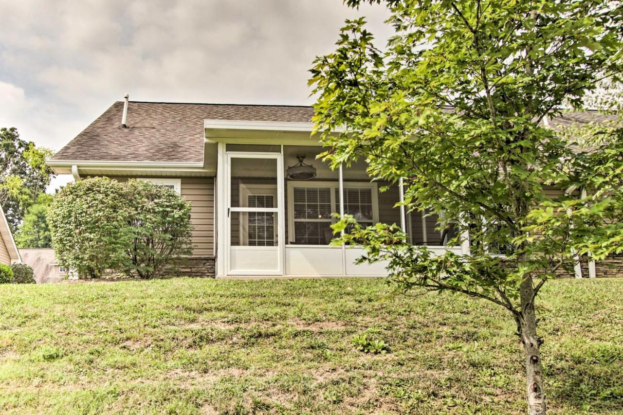 Home With Community Pool - 2 Miles To The Island! Pigeon Forge Exteriör bild